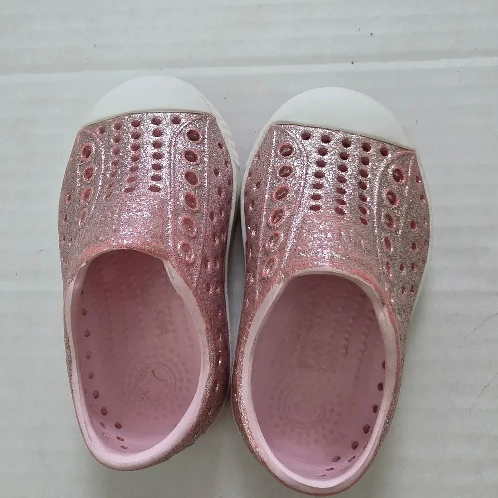 Native Jefferson Slip On Kids Water Shoes Pink Size C4 Lightweight Comfortable